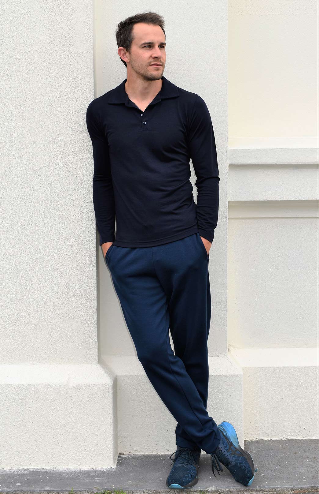 Black polo outlet with blue pants