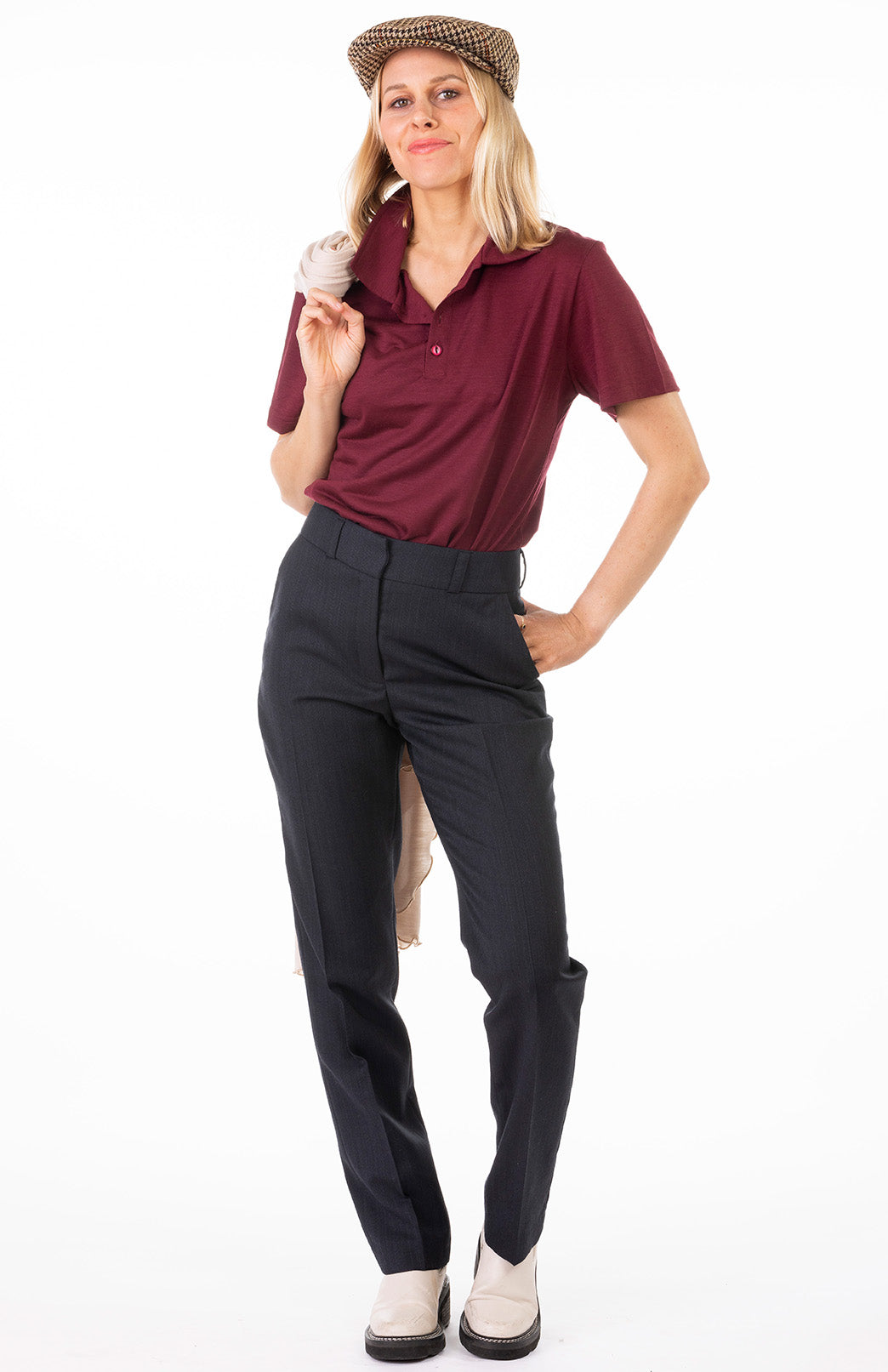 Burgundy Red Women&#39;s Lightweight Merino Wool Short Sleeve Golf Tee 
