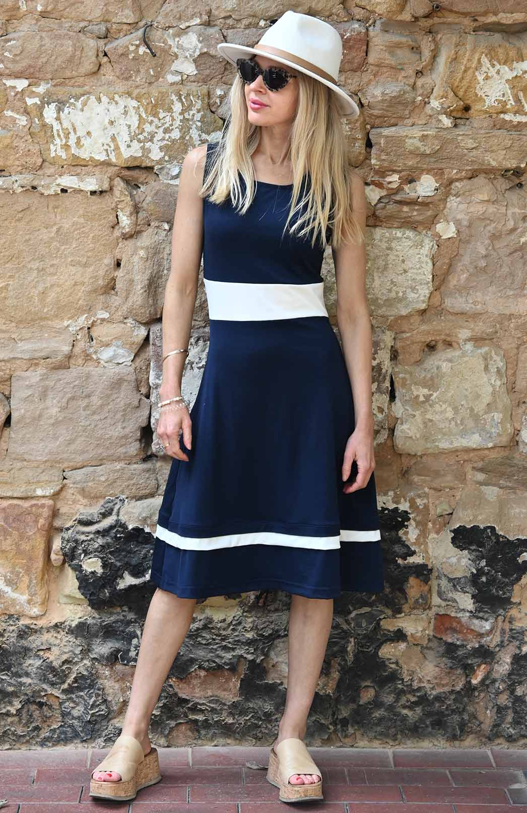 Dresses - Brick V-neck Midi Linen Dress