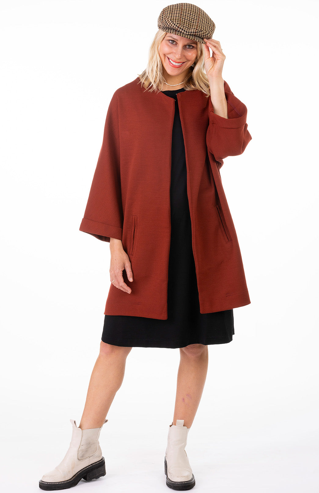 Shiraz Red Women&#39;s Kimono Style Merino Wool Coat
