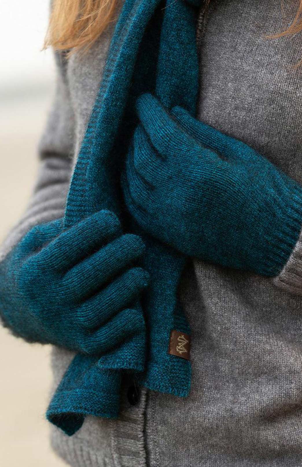 Jade Green Unisex Merino Wool &amp;amp; Possum Fur Gloves 
