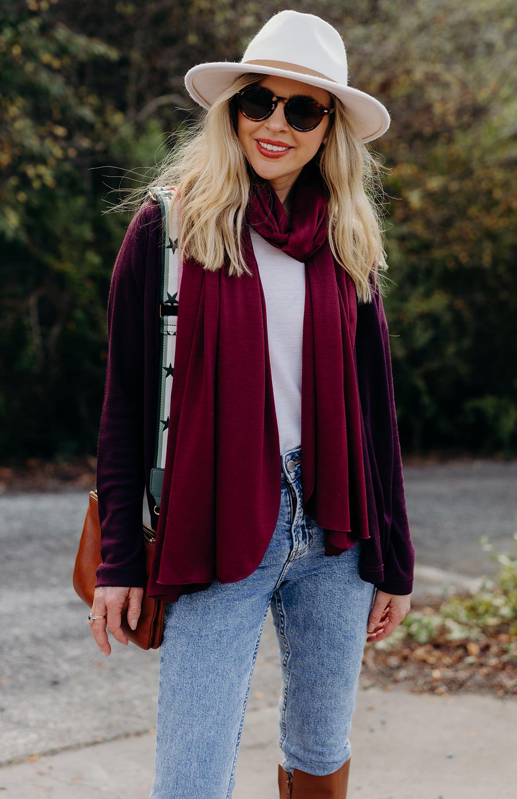 Burgundy Red Women&#39;s Merino Wool Plain Scarf
