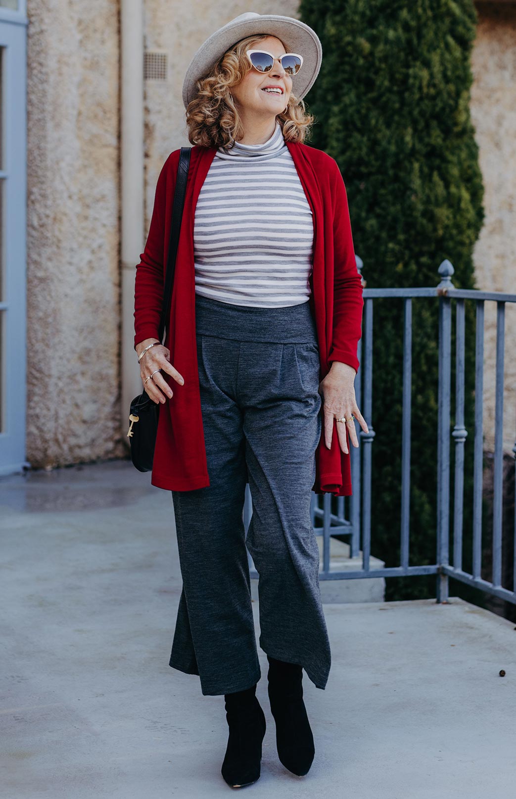 81 Clothes - Red jeans ideas