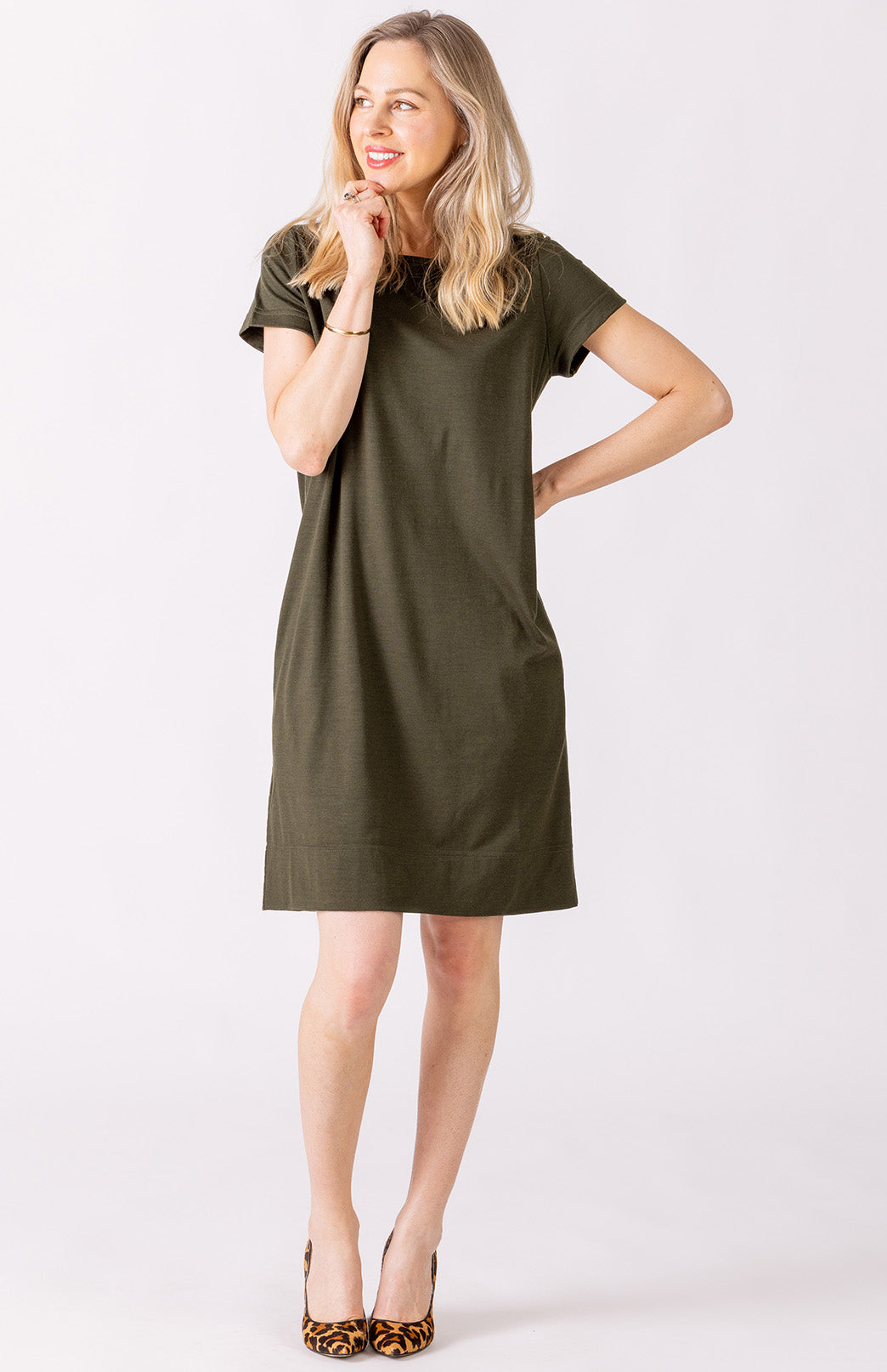 Kale Green Women&#39;s Merino Wool Shift Dress with Short Sleeves
