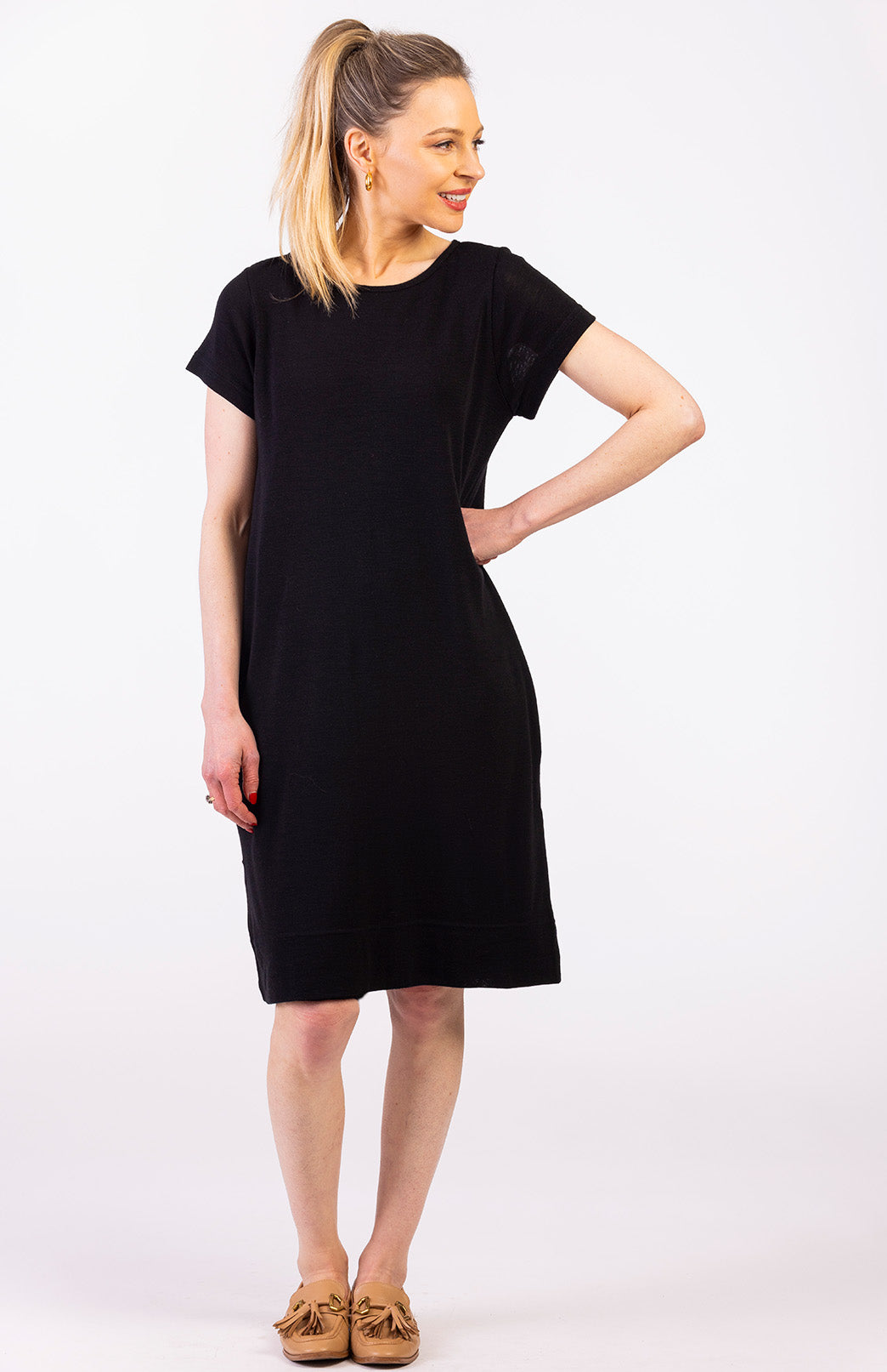 Black Women&#39;s Merino Wool Shift Dress with Short Sleeves
