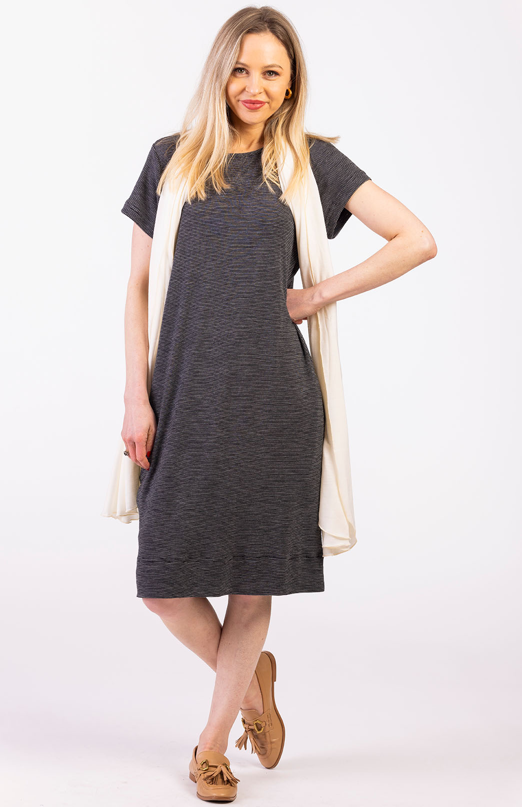 Black Women&#39;s Merino Wool Shift Dress with Short Sleeves
