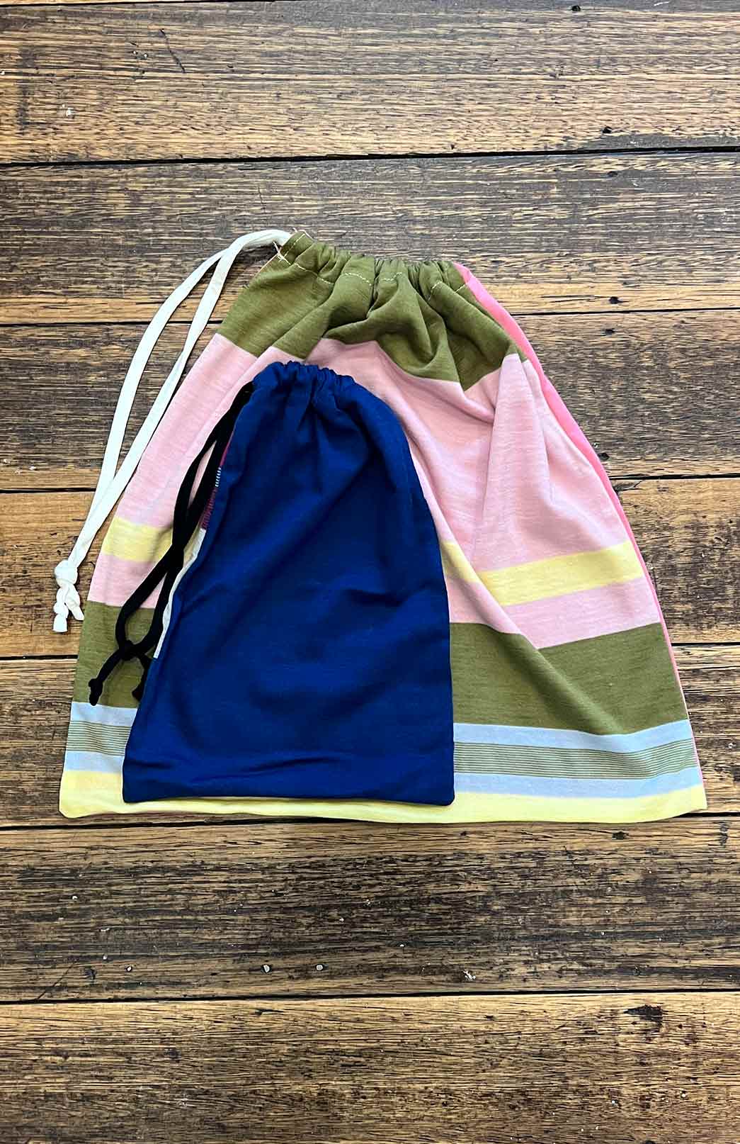 Drawstring store bag