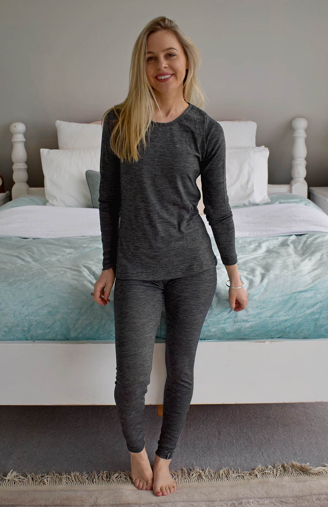 Merino Wool Base Layer Women′ S Thermal Underwear Pajamas Long